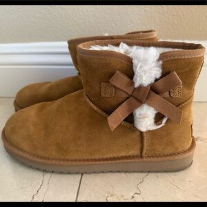 Koolaburra By UGG Women's Victoria Mini Booties with bow